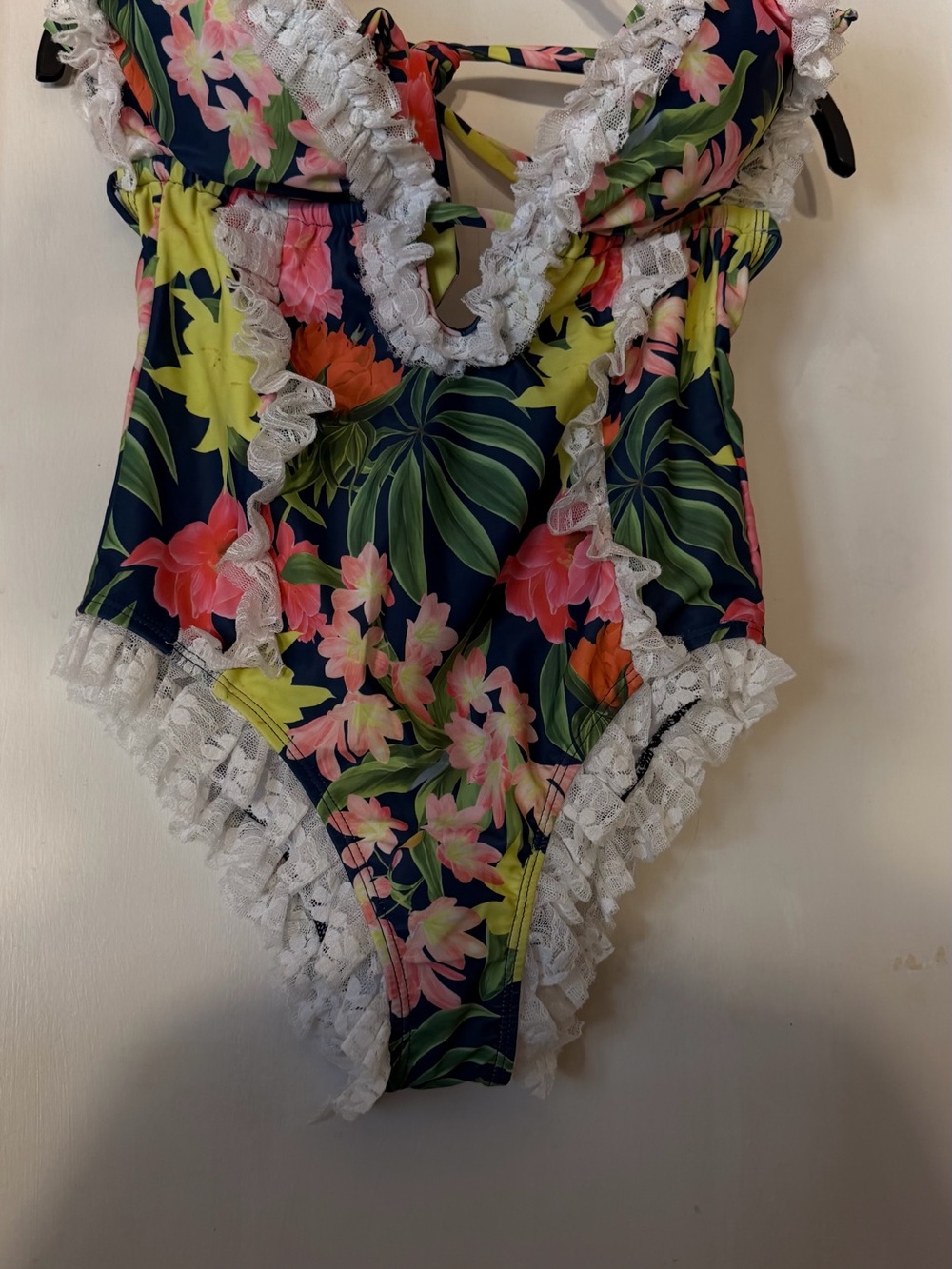 Lace-Trim Floral Halter One-Piece Sexy Swimsuit - Picture 5 of 11